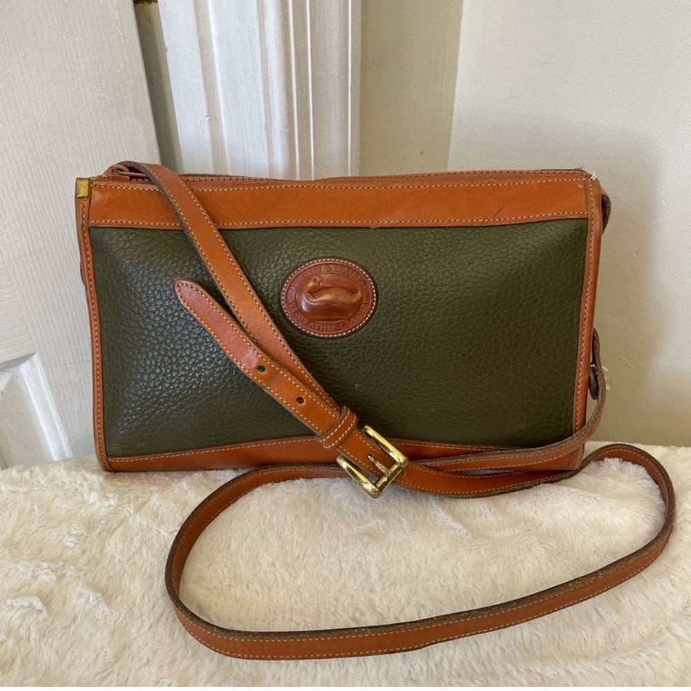 Dooney and Bourke vintage crossbody bag